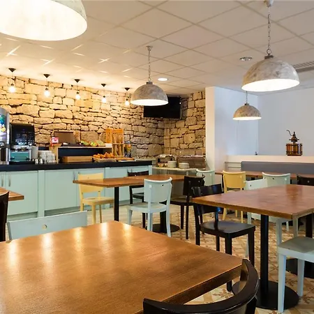 Og Millau Sud Otel LʼHospitalet-du-Larzac